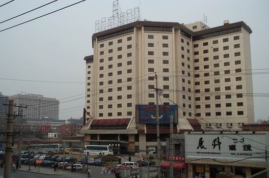 Jinlang Hotel - our four star hotel! A good hotel with nice rooms, but not with four stars after European standards.