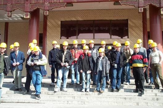 Almost the hole crew in front of one of the buildings at the steel mill. We are very excited to get ready to work:-) That day the Sun was shining by the way.