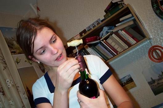 This is the 7th January and Katya is opening a bottle of wine from the southern parts of Russia. The reason for celebration is that it is Russian orthodox Christmas. People seldom do other things than eat some good food and go to church. Russian wine is buy the way characterized by a high amount of sucker in it together with higher percentage of alcohol too. A bit too sweet in my opinion!