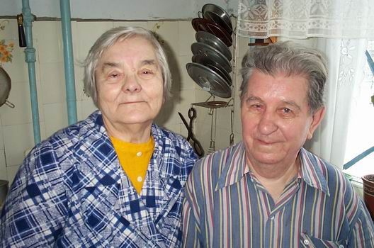 Marinas grandparents Anna and Yakov, around 80 years of age, in their kitchen.